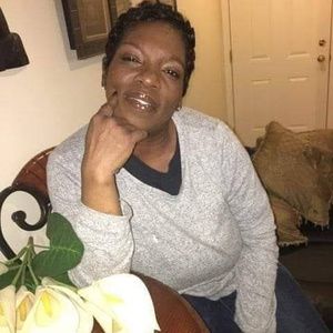 Meet your Posher, Constance